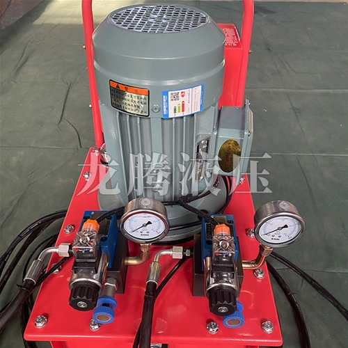 風管法蘭鉚釘機